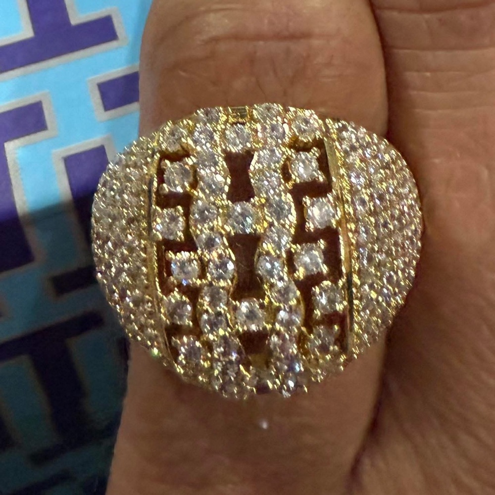 Elegant Gold and Silver Women's Ring